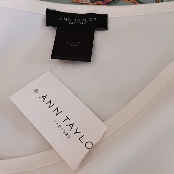 Ann Taylor Factory Top - Picture 6 of 8